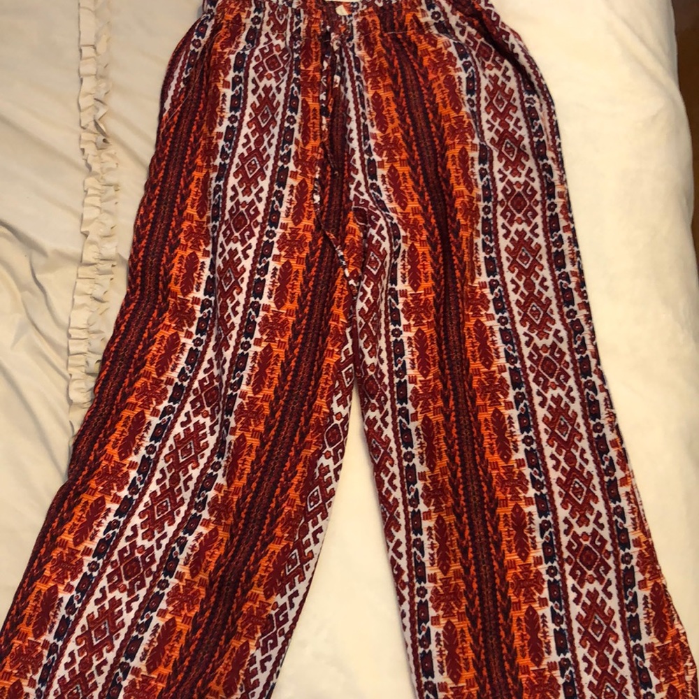 Flowy patterned light pants